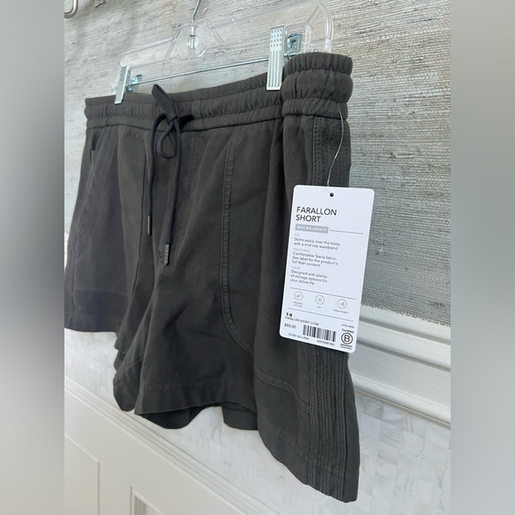 NWT new 14 Athleta farallon shorts dark gray charcoal mid rise drawstring - Picture 4 of 13